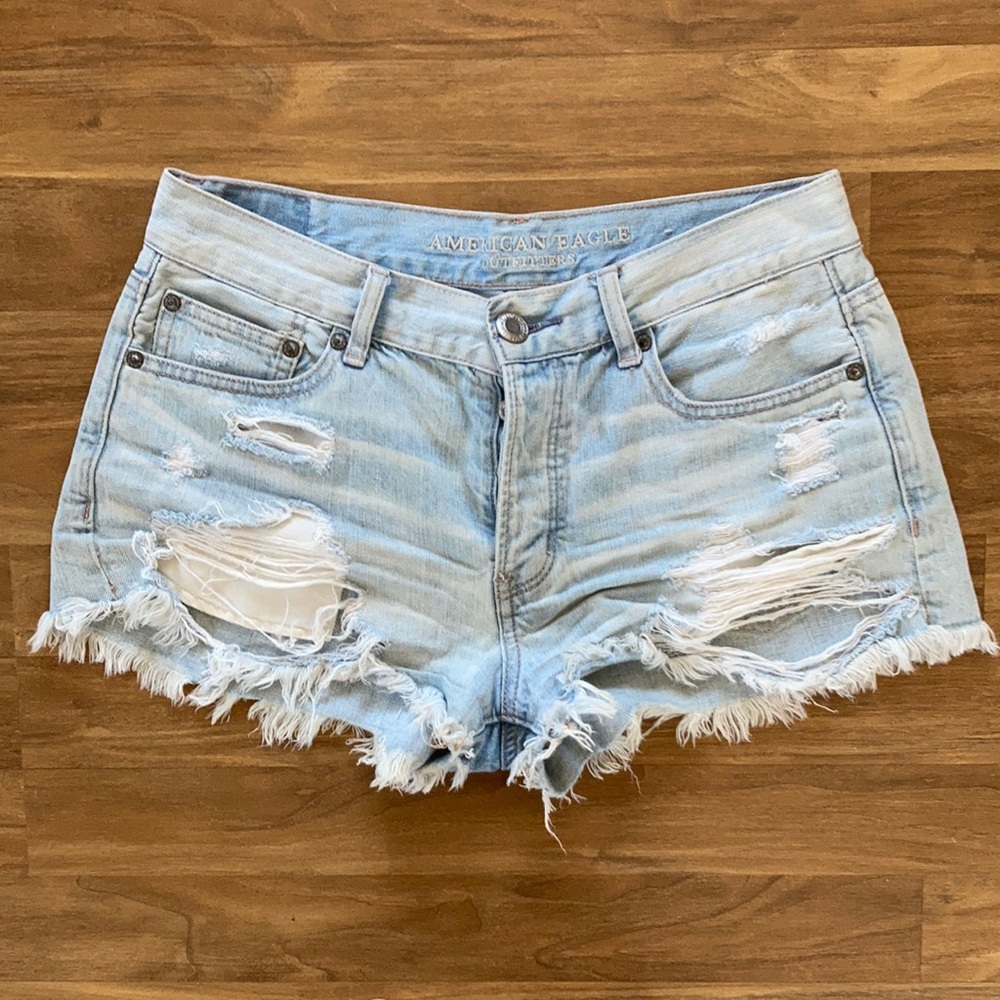 American Eagle Distressed Jean Shorts size 6
